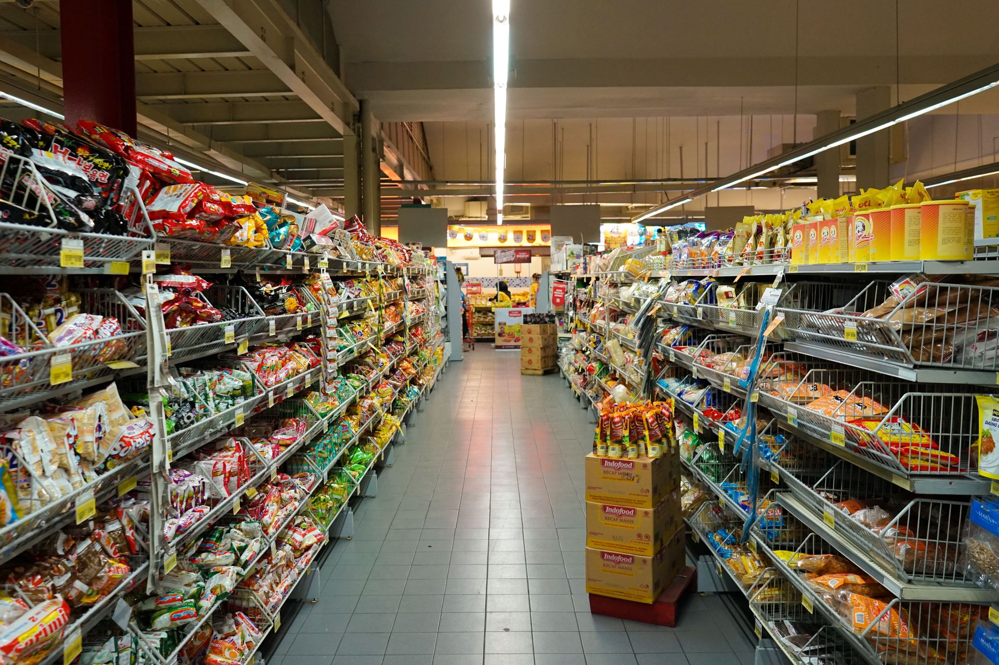  cover image of Dollar Stores Benefit From Inflation