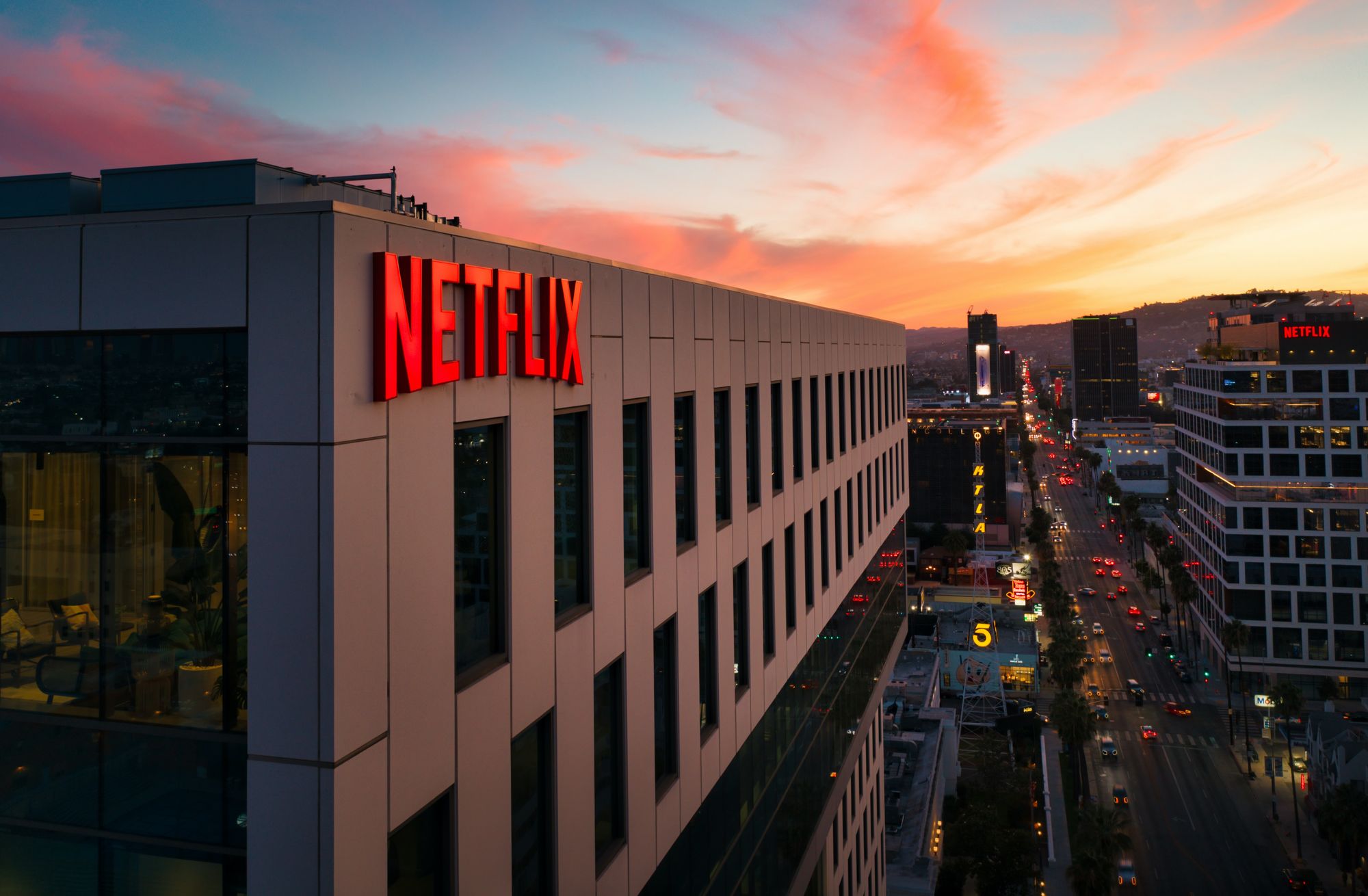 Netflix To Charge $ 7 to $ 9 For Ads-Supported Service